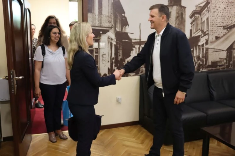 Кметът на Хасково се срещна с представителят на УНИЦЕФ за България