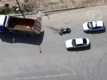Първи кадри от мястото на инцидента между мотор и камион в Пловдив