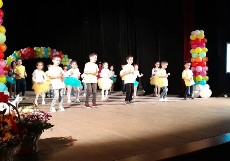Филиал "Щастливо детство" към ДГ "Зорница" във Видин отпразнува 45-годишен юбилей