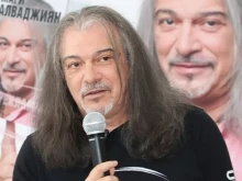 Халваджиян се завръща ударно с нов сериал