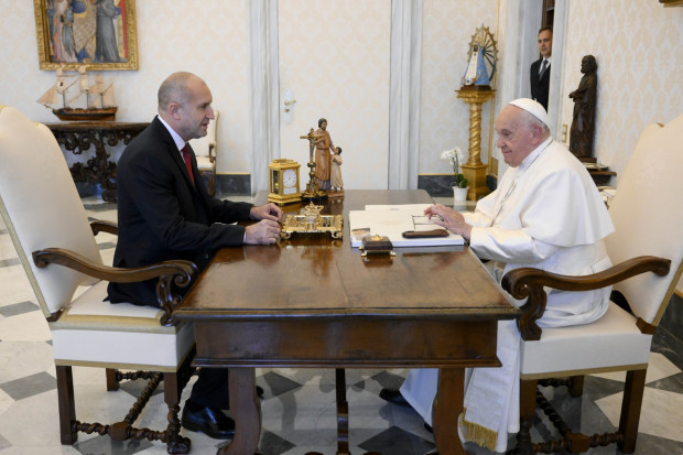 TD По време на аудиенцията на президента при папа Франциск по