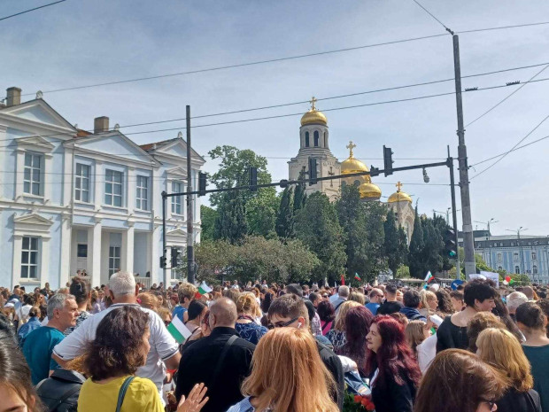 Във Варна празничното шествие във връзка с 24 май -