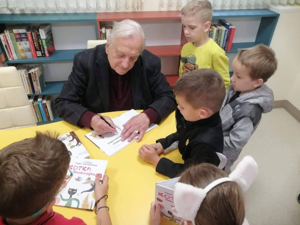 Георги Константинов представи новата си детска книжка пред малчугани от столична детска градина