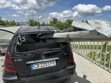 Шофьорът е жив, а катастрафата брутална – инцидентът е от "Ботевградско шосе"
