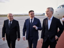 Генералният секретар на НАТО Йенс Столтенберг пристигна в България