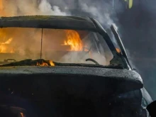 Кола с газова уредба горя в Елена, спасени са автомобили паркирани наблизо
