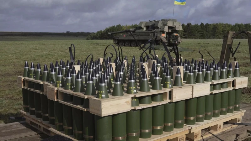 The Economist: Недостигът на експлозиви пречи на ЕС да увеличи производството на снаряди за Украйна