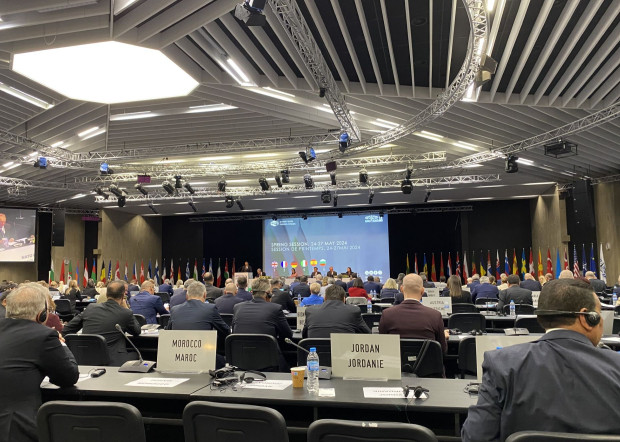 Парламентарната асамблея на НАТО прие три проектодекларации, с които очертава