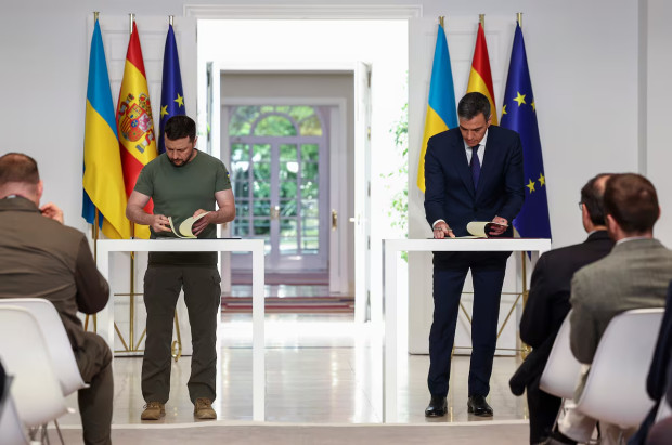 Photo of L'Ukraine et l'Espagne ont signé un accord sur les garanties de sécurité