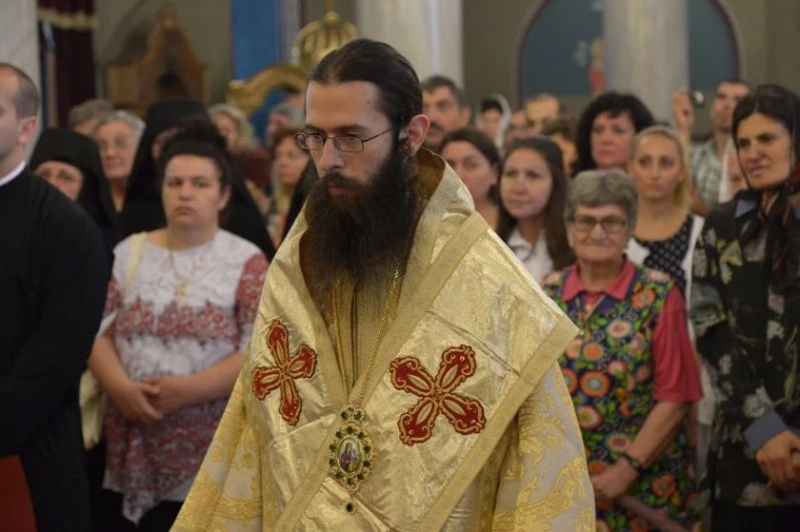 Новият сливенски митрополит Арсений ще извърши първото си богослужение