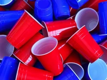 Защо червената, синята и зелената пластмаса са по-опасни?