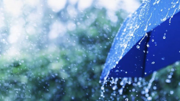 Опасност от първа степен за обилни валежи и възможни градушки