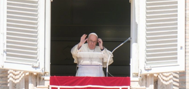 Папа Франциск се извини след изтекла информация, че е говорил обидно за гейовете