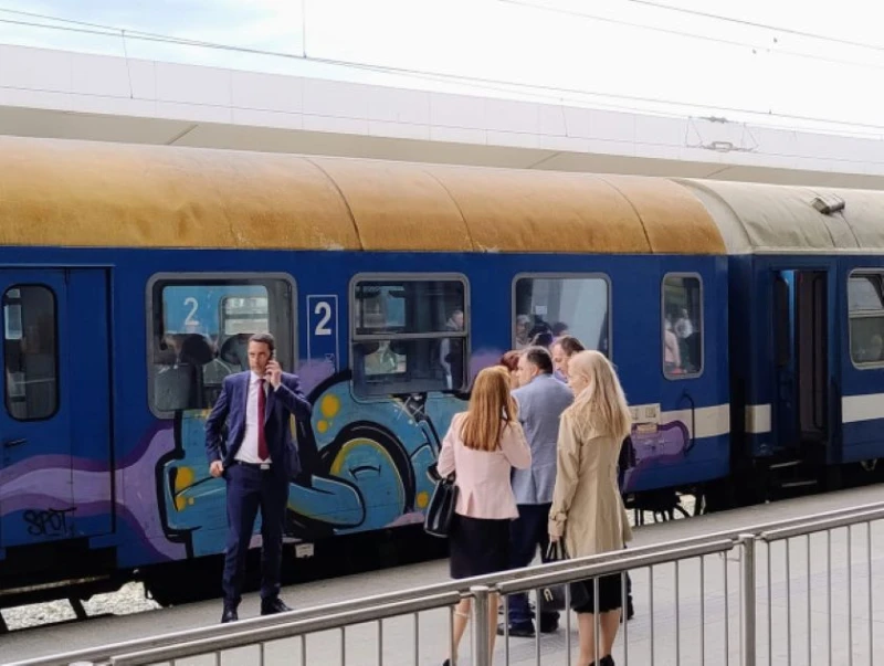 Главчев за влаковия инцидент в София: На машиниста му е прилошало, не е коректно да заключаваме за проблемите на гарата