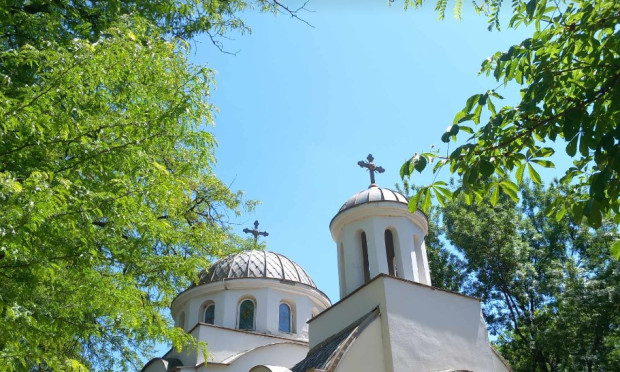 Православната църква почита днес паметта на Света Емилия Имен ден