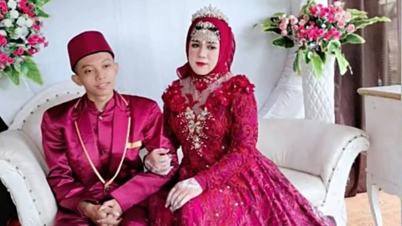 Индонезиец разбра 12 дни след сватбата си, че се е оженил за мъж