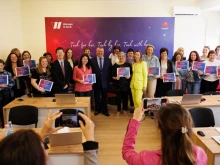 Министърът на труда връчи сертификатите от обучителната програма "Жените в технологиите"