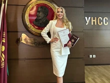 Антония Батинкова се дипломира за трети път