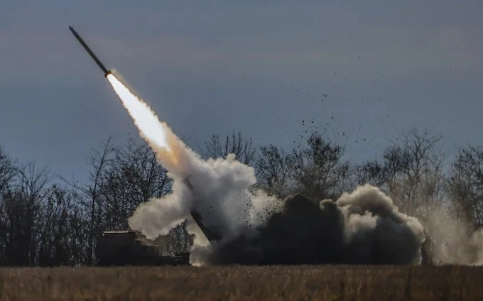 WSJ: САЩ позволяват на Украйна да използва HIMARS, GMLRS, но не и ATACMS срещу руски военни цели