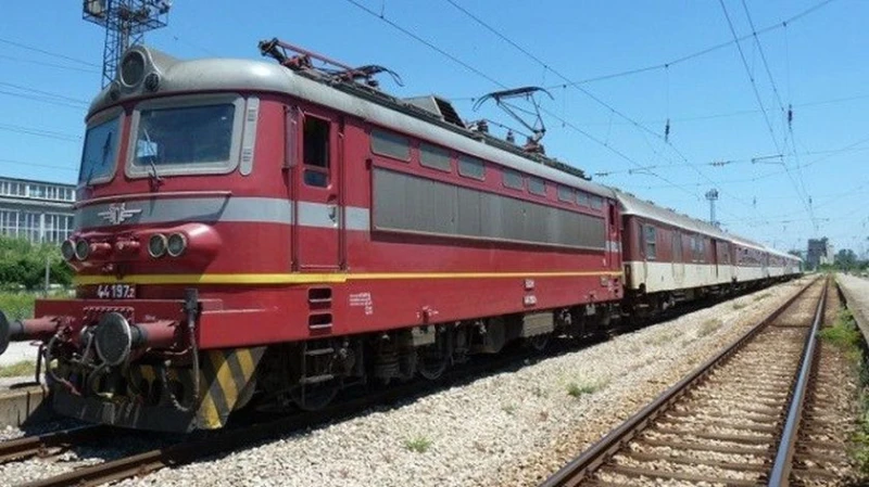 Човек е бил блъснат от влака Варна - Добрич