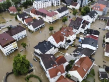 Наводнения в Германия: Железопътният трафик между Мюнхен и Щутгарт е спрян