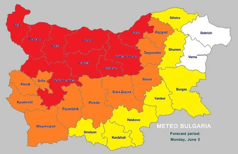 Meteo Bulgaria с предупреждение: Най-висока степен на опасност в понеделник!