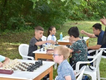 Над 50 деца участваха в демонстрационния турнир по шахмат за 1 юни