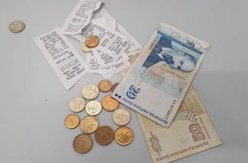 Искат учителската заплата да стане 150% от средната