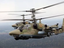 Руски хеликоптер Ка-52М порази замаскирана техника и жива сила на ВСУ