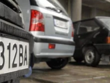 Мъж подкара автомобил с чужди регистрационни табели в Сливенско, хванаха го