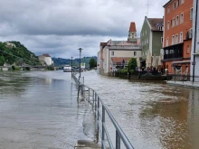 Наводненията в Южна Германия продължават, в риск е град Пасау