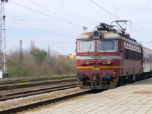 Големи закъснения и отменени влакове заради неизправност на гара Подуяне в София