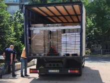 Под засилена охрана в Пловдив пристигнаха 1 180 500 хартиени бюлетини