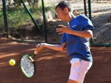 Страхотно! 18-годишен българин с четвърти пореден успех на силен тенис турнир за мъже в Испания