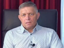 Роберт Фицо направи първо изявление след покушението: Убиецът беше посланик на злото на политически неудачници