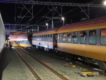 Нощен експрес се сблъска с товарен влак в Чехия, четирима души са загинали
