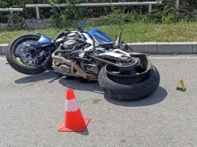 Тежка катастрофа между мотор и автомобил в Ловешко
