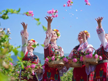 Заради засиления интерес: Община Казанлък започва подготовката за Празника на розата 2025 