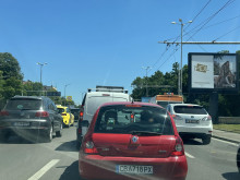 Верижна катастрофа блокира движението по бул. "Цариградско шосе" в столицата