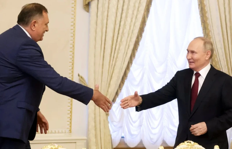 Путин на среща с Додик: Русия ще помогне за подобряване на ситуацията на Балканите