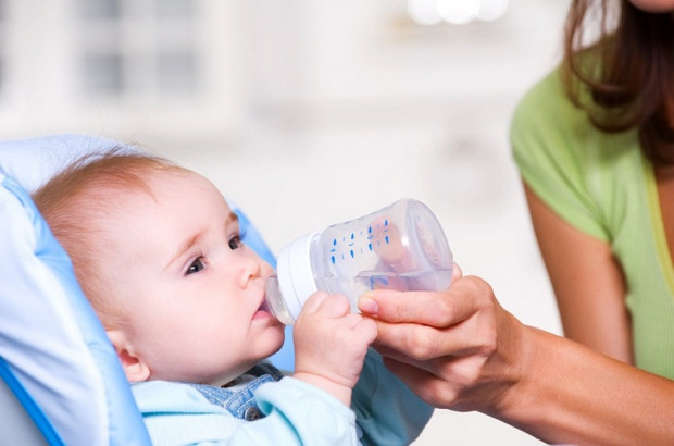 Хидратацията е от съществено значение за здравето на малките деца