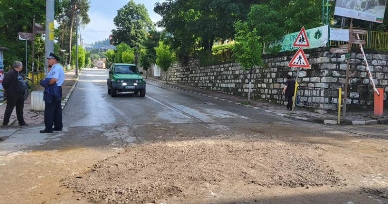 Отворен за движение е главният път в Чепеларе, аварията е отстранена за два часа