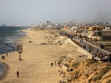 На това място има добри условия за ходене на море с пясъчни плажове и топла вода