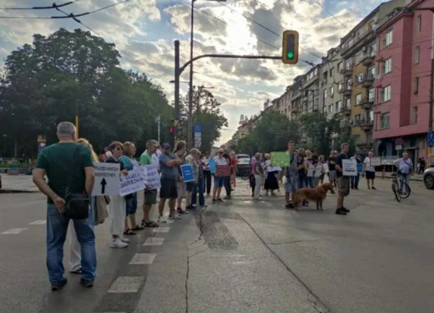 Протест в София затвори движението по "Фритьоф Нансен"