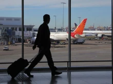 6 летища във Великобритания въвеждат забрана за пренасяне на повече от 100 мл течност