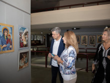 Изложба със 100 ръчно изработени гоблени бе открита в Стара Загора