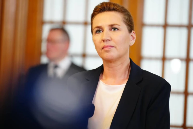 Мъжът, който нападна датския премиер Мете Фредериксен, остава в ареста за 12 дни