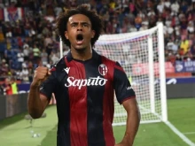 Милан изпреварва Арсенал и Ювентус за звездата на Болоня