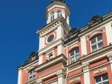 Момичето, паднало от 5 метра в плевенския театър е с опасност за живота