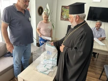 Митрополит Киприан гласува в Охрид